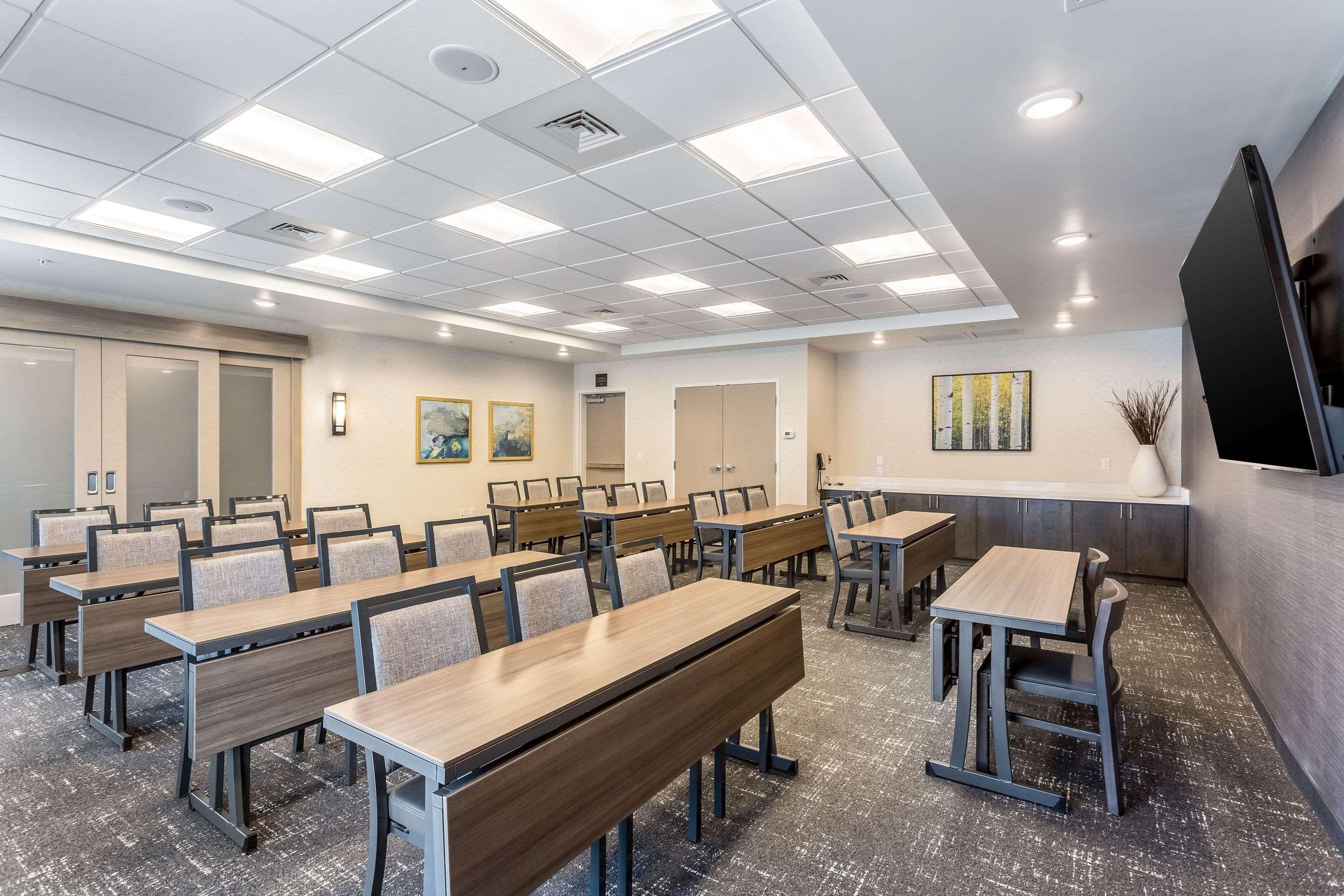 Comfort Inn & Suites Salt Lake City Airport Exterior photo