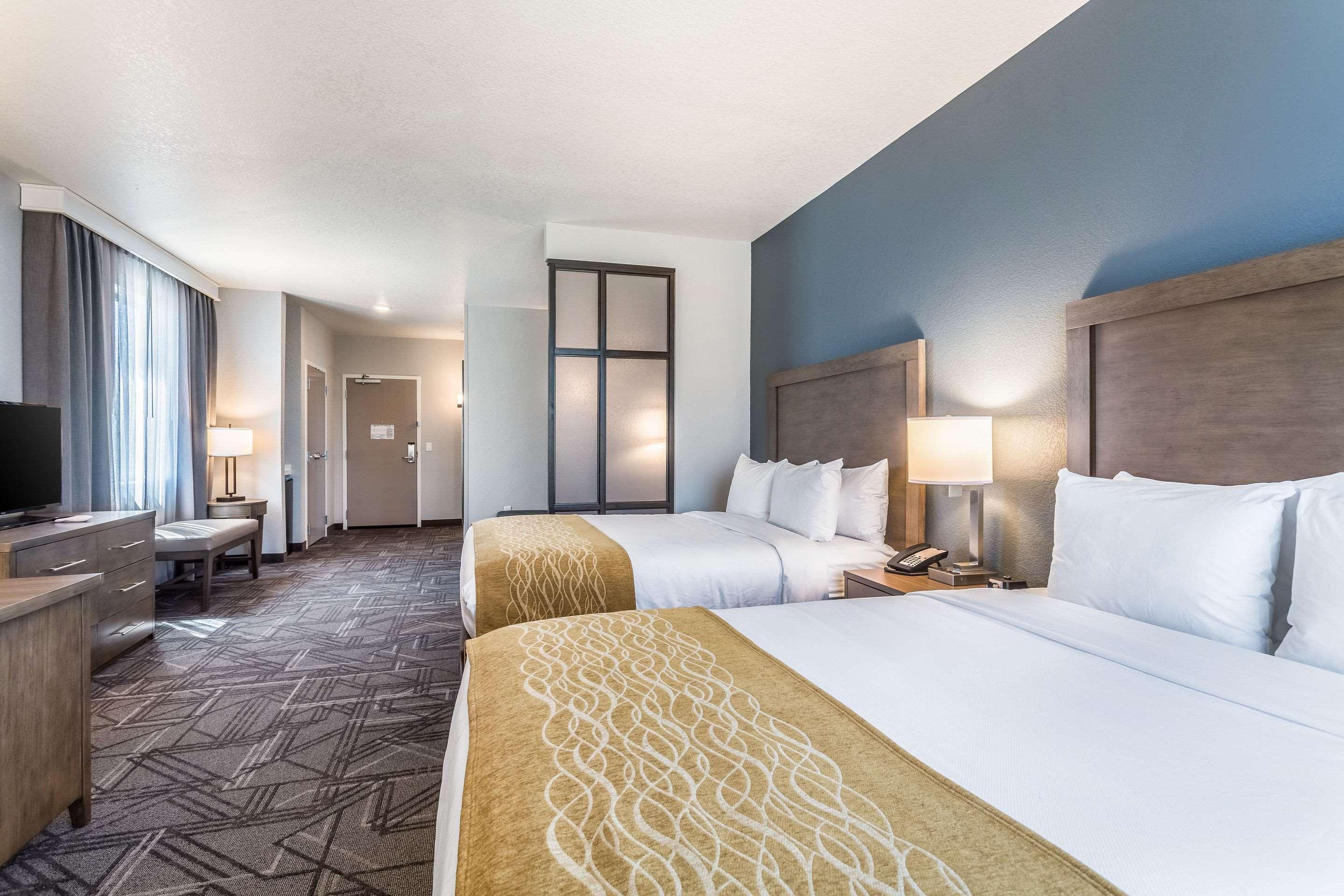 Comfort Inn & Suites Salt Lake City Airport Exterior photo