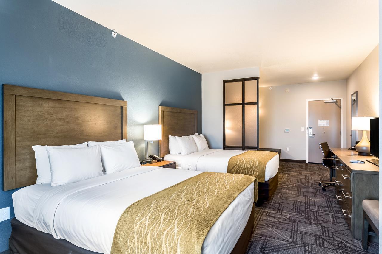 Comfort Inn & Suites Salt Lake City Airport Exterior photo